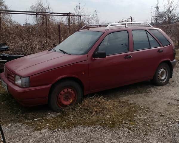 Червоний Фіат Тіпо, об'ємом двигуна 0 л та пробігом 250 тис. км за 700 $, фото 1 на Automoto.ua