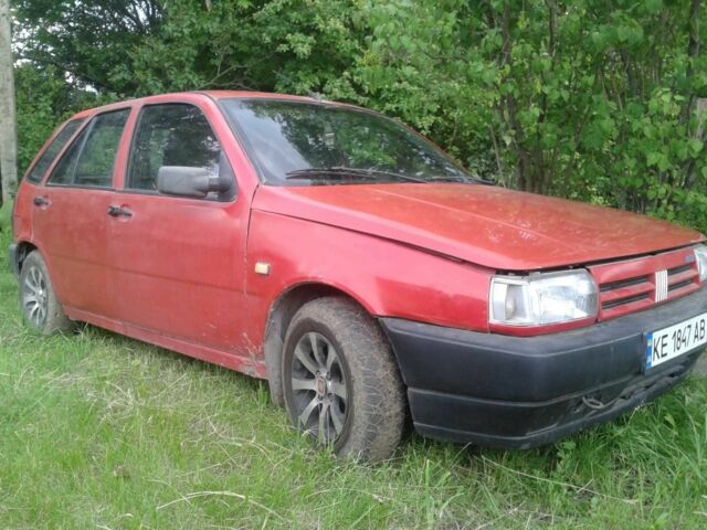 Красный Фиат Типо, объемом двигателя 1.4 л и пробегом 1000 тыс. км за 824 $, фото 1 на Automoto.ua