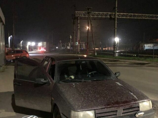 Червоний Фіат Тіпо, об'ємом двигуна 1.4 л та пробігом 3 тис. км за 898 $, фото 1 на Automoto.ua