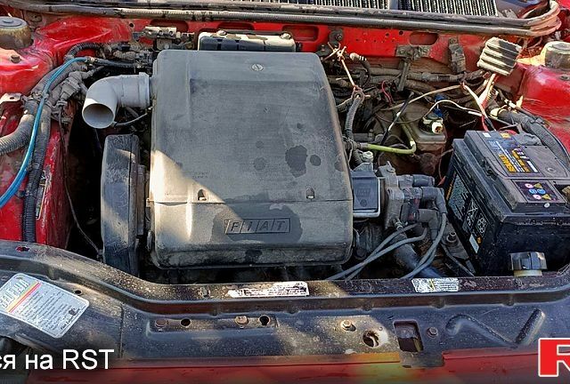 Червоний Фіат Тіпо, об'ємом двигуна 14 л та пробігом 237 тис. км за 1000 $, фото 1 на Automoto.ua
