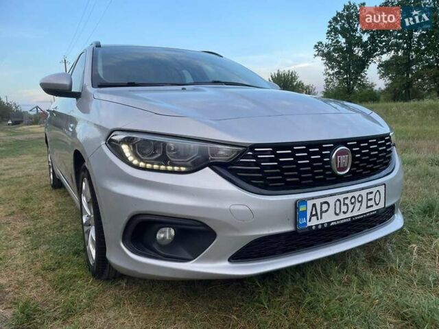 Сірий Фіат Тіпо, об'ємом двигуна 1.6 л та пробігом 120 тис. км за 11000 $, фото 1 на Automoto.ua
