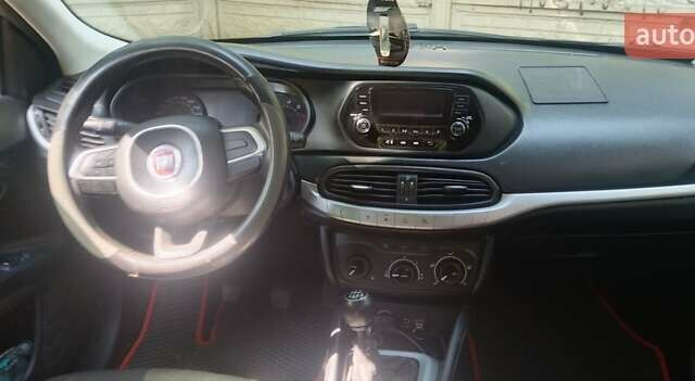Сірий Фіат Тіпо, об'ємом двигуна 1.37 л та пробігом 209 тис. км за 7500 $, фото 1 на Automoto.ua