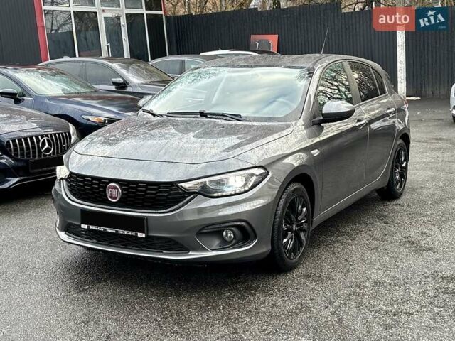 Серый Фиат Типо, объемом двигателя 1.6 л и пробегом 25 тыс. км за 9900 $, фото 1 на Automoto.ua