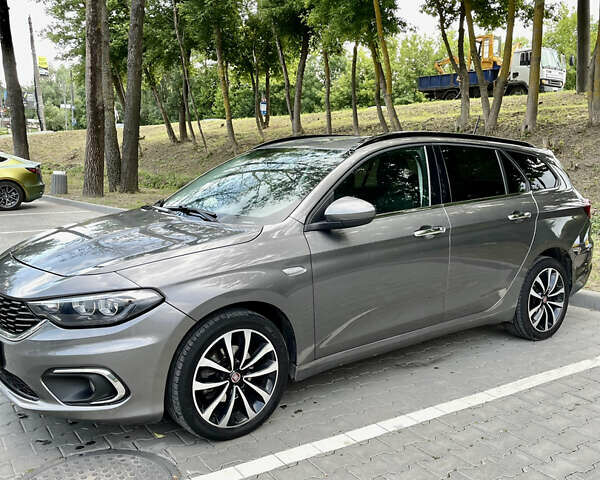 Сірий Фіат Тіпо, об'ємом двигуна 1.4 л та пробігом 216 тис. км за 9300 $, фото 1 на Automoto.ua