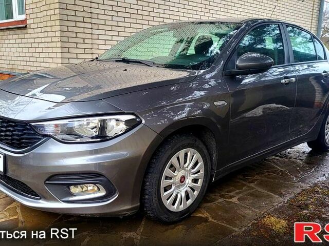 Серый Фиат Типо, объемом двигателя 1.4 л и пробегом 102 тыс. км за 8200 $, фото 1 на Automoto.ua