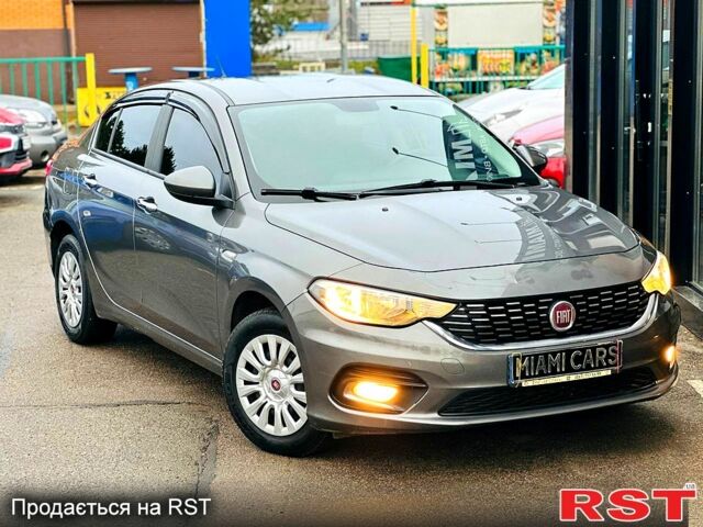 Серый Фиат Типо, объемом двигателя 1.4 л и пробегом 93 тыс. км за 8900 $, фото 1 на Automoto.ua