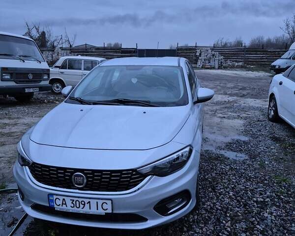 Серый Фиат Типо, объемом двигателя 1.37 л и пробегом 35 тыс. км за 11500 $, фото 1 на Automoto.ua