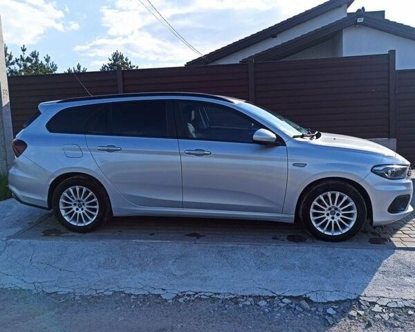 Серый Фиат Типо, объемом двигателя 1.6 л и пробегом 70 тыс. км за 12500 $, фото 1 на Automoto.ua