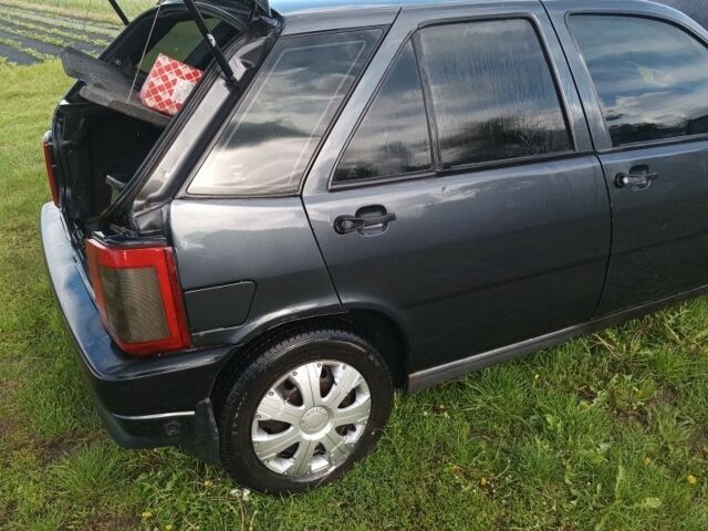 Синій Фіат Тіпо, об'ємом двигуна 1.6 л та пробігом 170 тис. км за 1300 $, фото 1 на Automoto.ua