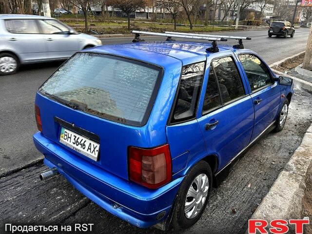 Синий Фиат Типо, объемом двигателя 1.4 л и пробегом 200 тыс. км за 1000 $, фото 1 на Automoto.ua