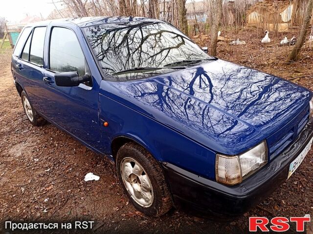 Синій Фіат Тіпо, об'ємом двигуна 1.6 л та пробігом 200 тис. км за 500 $, фото 1 на Automoto.ua
