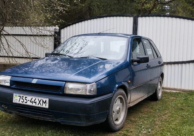 Синій Фіат Тіпо, об'ємом двигуна 0 л та пробігом 250 тис. км за 1000 $, фото 1 на Automoto.ua