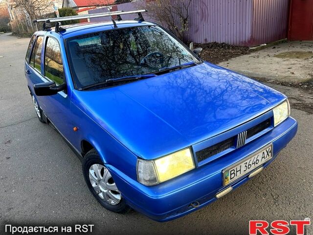 Синий Фиат Типо, объемом двигателя 1.4 л и пробегом 200 тыс. км за 850 $, фото 1 на Automoto.ua