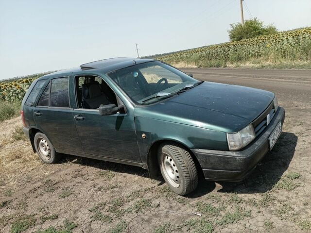 Зелений Фіат Тіпо, об'ємом двигуна 0 л та пробігом 300 тис. км за 747 $, фото 1 на Automoto.ua