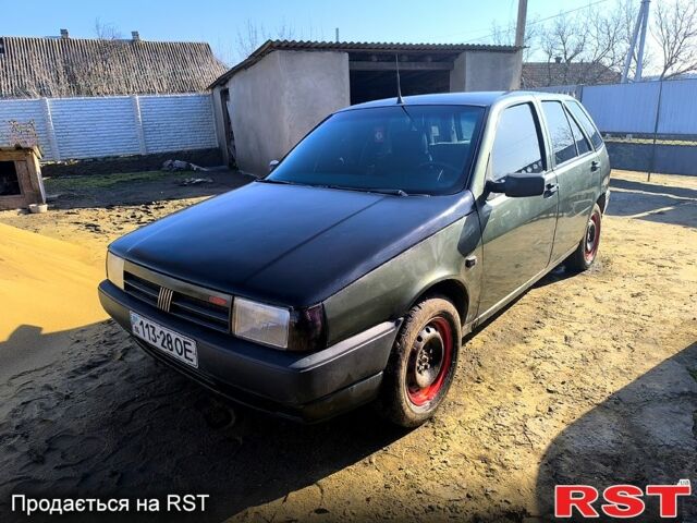 Зеленый Фиат Типо, объемом двигателя 1.6 л и пробегом 200 тыс. км за 900 $, фото 1 на Automoto.ua