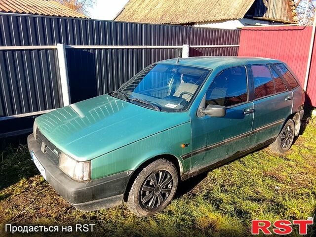 Зелений Фіат Тіпо, об'ємом двигуна 1.4 л та пробігом 390 тис. км за 999 $, фото 1 на Automoto.ua