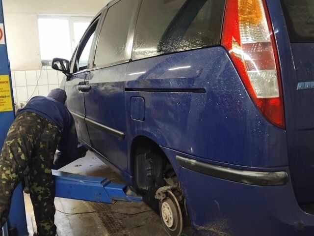 Синій Фіат Улісе, об'ємом двигуна 2 л та пробігом 268 тис. км за 4800 $, фото 1 на Automoto.ua