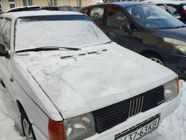Білий Фіат Уно, об'ємом двигуна 0.9 л та пробігом 1000 тис. км за 579 $, фото 1 на Automoto.ua