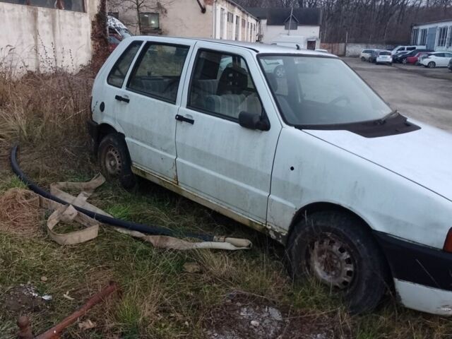 Білий Фіат Уно, об'ємом двигуна 1.7 л та пробігом 180 тис. км за 300 $, фото 1 на Automoto.ua