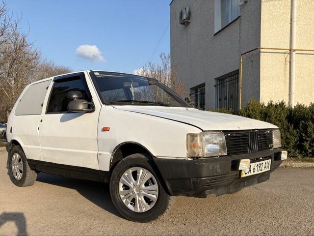 Білий Фіат Уно, об'ємом двигуна 1 л та пробігом 360 тис. км за 550 $, фото 1 на Automoto.ua