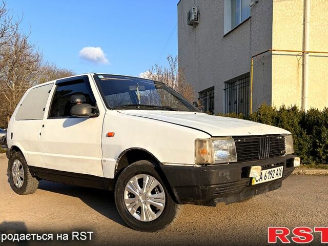 Білий Фіат Уно, об'ємом двигуна 1 л та пробігом 256 тис. км за 550 $, фото 1 на Automoto.ua