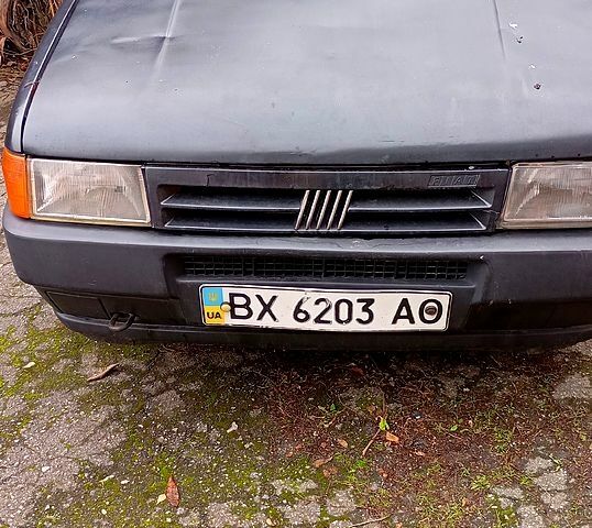 Чорний Фіат Уно, об'ємом двигуна 1.1 л та пробігом 460 тис. км за 400 $, фото 1 на Automoto.ua