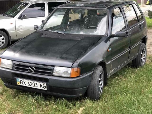 Черный Фиат Уно, объемом двигателя 1.1 л и пробегом 1 тыс. км за 358 $, фото 1 на Automoto.ua