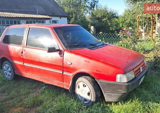 Красный Фиат Уно, объемом двигателя 0 л и пробегом 270 тыс. км за 650 $, фото 1 на Automoto.ua