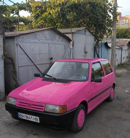 Червоний Фіат Уно, об'ємом двигуна 1 л та пробігом 200 тис. км за 1800 $, фото 1 на Automoto.ua