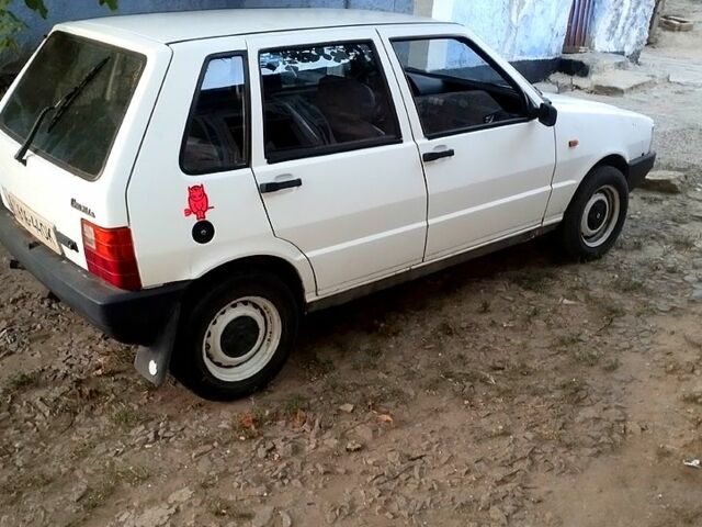 Фиат Уно, объемом двигателя 1.3 л и пробегом 123 тыс. км за 700 $, фото 1 на Automoto.ua