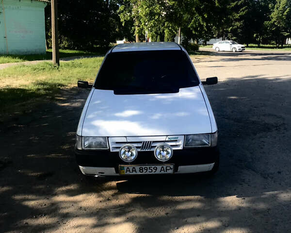 Фиат Уно, объемом двигателя 1.7 л и пробегом 348 тыс. км за 1500 $, фото 1 на Automoto.ua