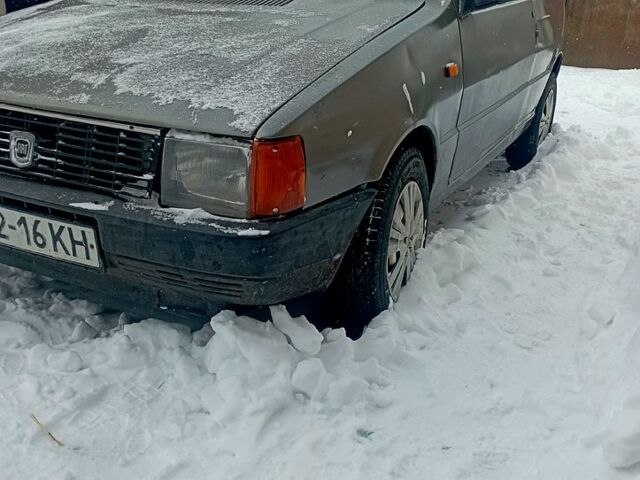 Серый Фиат Уно, объемом двигателя 0.9 л и пробегом 0 тыс. км за 750 $, фото 1 на Automoto.ua