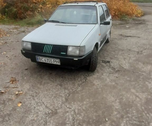 Серый Фиат Уно, объемом двигателя 1.3 л и пробегом 223 тыс. км за 800 $, фото 1 на Automoto.ua