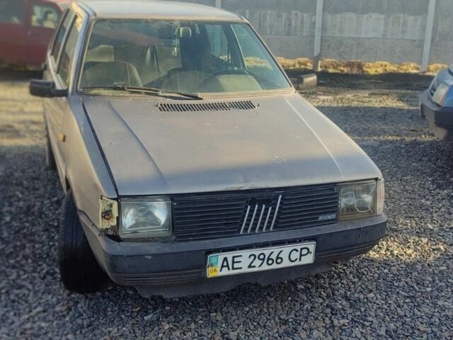 Сірий Фіат Уно, об'ємом двигуна 1.3 л та пробігом 300 тис. км за 580 $, фото 1 на Automoto.ua