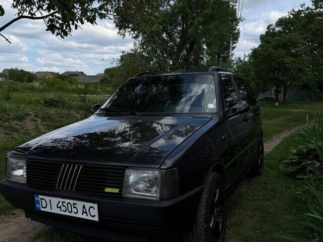 Сірий Фіат Уно, об'ємом двигуна 1.1 л та пробігом 249 тис. км за 1000 $, фото 1 на Automoto.ua