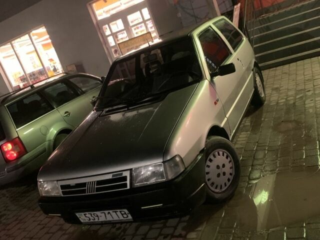 Серый Фиат Уно, объемом двигателя 1.1 л и пробегом 100 тыс. км за 441 $, фото 1 на Automoto.ua
