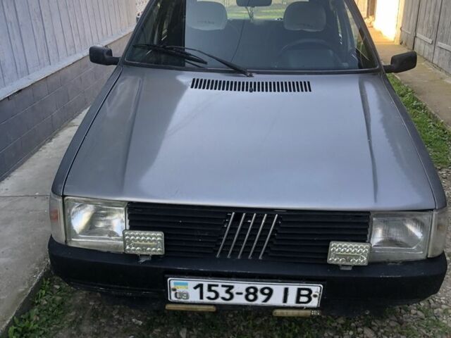 Серый Фиат Уно, объемом двигателя 0 л и пробегом 325 тыс. км за 950 $, фото 1 на Automoto.ua