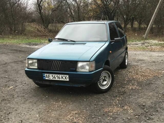 Синий Фиат Уно, объемом двигателя 1 л и пробегом 300 тыс. км за 1300 $, фото 1 на Automoto.ua