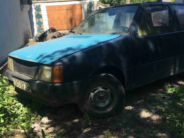 Синий Фиат Уно, объемом двигателя 0.9 л и пробегом 185 тыс. км за 373 $, фото 1 на Automoto.ua