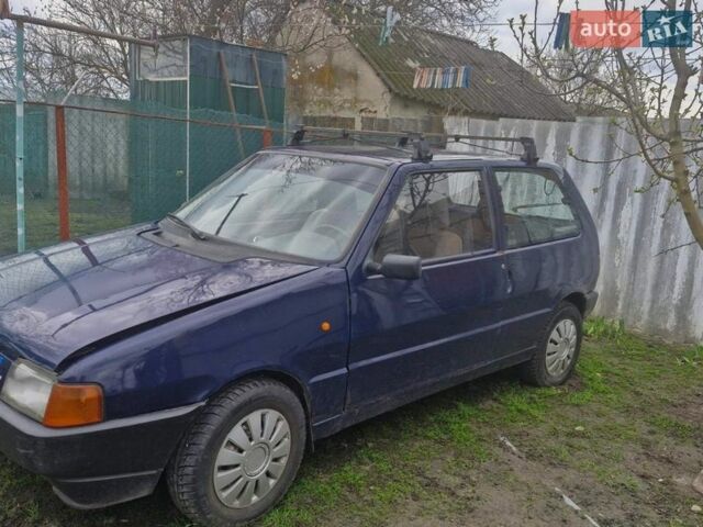 Синий Фиат Уно, объемом двигателя 1 л и пробегом 290 тыс. км за 900 $, фото 1 на Automoto.ua