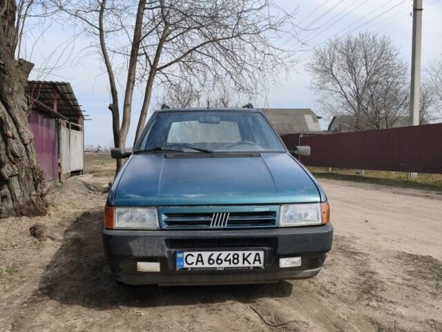 Зеленый Фиат Уно, объемом двигателя 1.4 л и пробегом 303 тыс. км за 1121 $, фото 1 на Automoto.ua