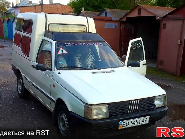 Белый Фиат Fiorino, объемом двигателя 1.7 л и пробегом 340 тыс. км за 1600 $, фото 1 на Automoto.ua