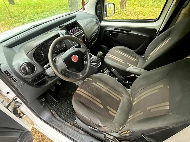 Белый Фиат Fiorino, объемом двигателя 1.3 л и пробегом 263 тыс. км за 3900 $, фото 1 на Automoto.ua