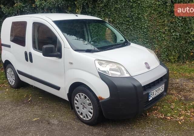 Фиат Fiorino 2011 в Хмельницком на Automoto.ua Белый Фиат Fiorino, объемом двигателя 1.2 л и пробегом 198 тыс. км за 4200 $, фото 1 на Automoto.ua