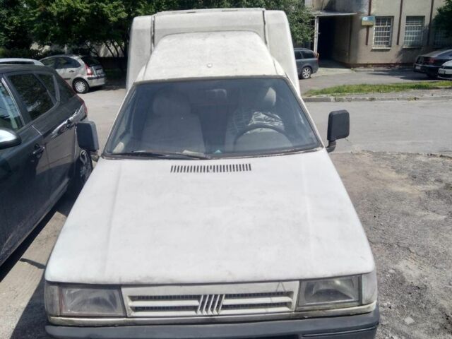 Білий Фіат Fiorino, об'ємом двигуна 0 л та пробігом 300 тис. км за 600 $, фото 1 на Automoto.ua