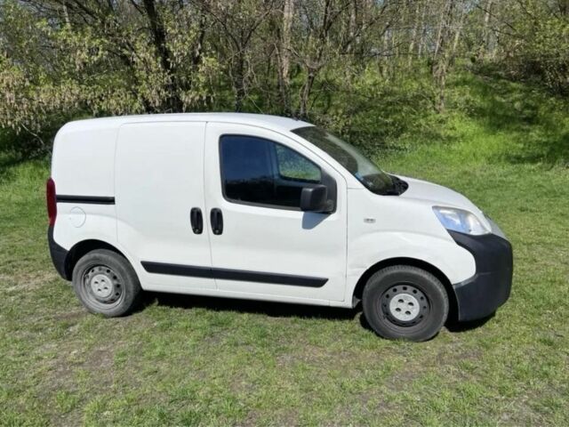 Белый Фиат Fiorino, объемом двигателя 0.13 л и пробегом 200 тыс. км за 1000 $, фото 1 на Automoto.ua