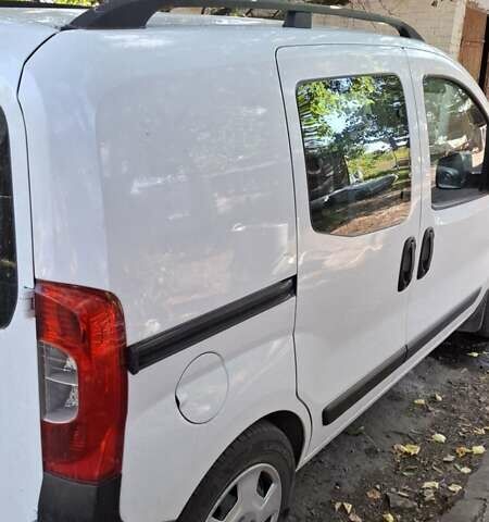 Белый Фиат Fiorino, объемом двигателя 1.4 л и пробегом 190 тыс. км за 10000 $, фото 1 на Automoto.ua