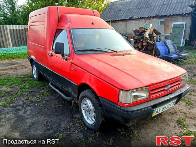 Фиат Fiorino, объемом двигателя 1.7 л и пробегом 400 тыс. км за 450 $, фото 1 на Automoto.ua