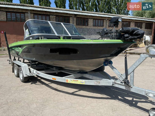 Финвал Fish Pro 555, объемом двигателя 0 л и пробегом 13 тыс. км за 46300 $, фото 1 на Automoto.ua