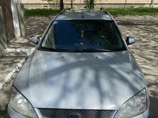 Серый Форд Аэростар, объемом двигателя 2 л и пробегом 355 тыс. км за 3350 $, фото 1 на Automoto.ua